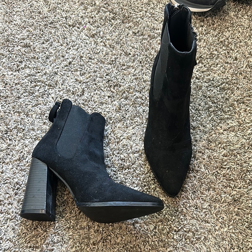Elegant Black Ankle Boots